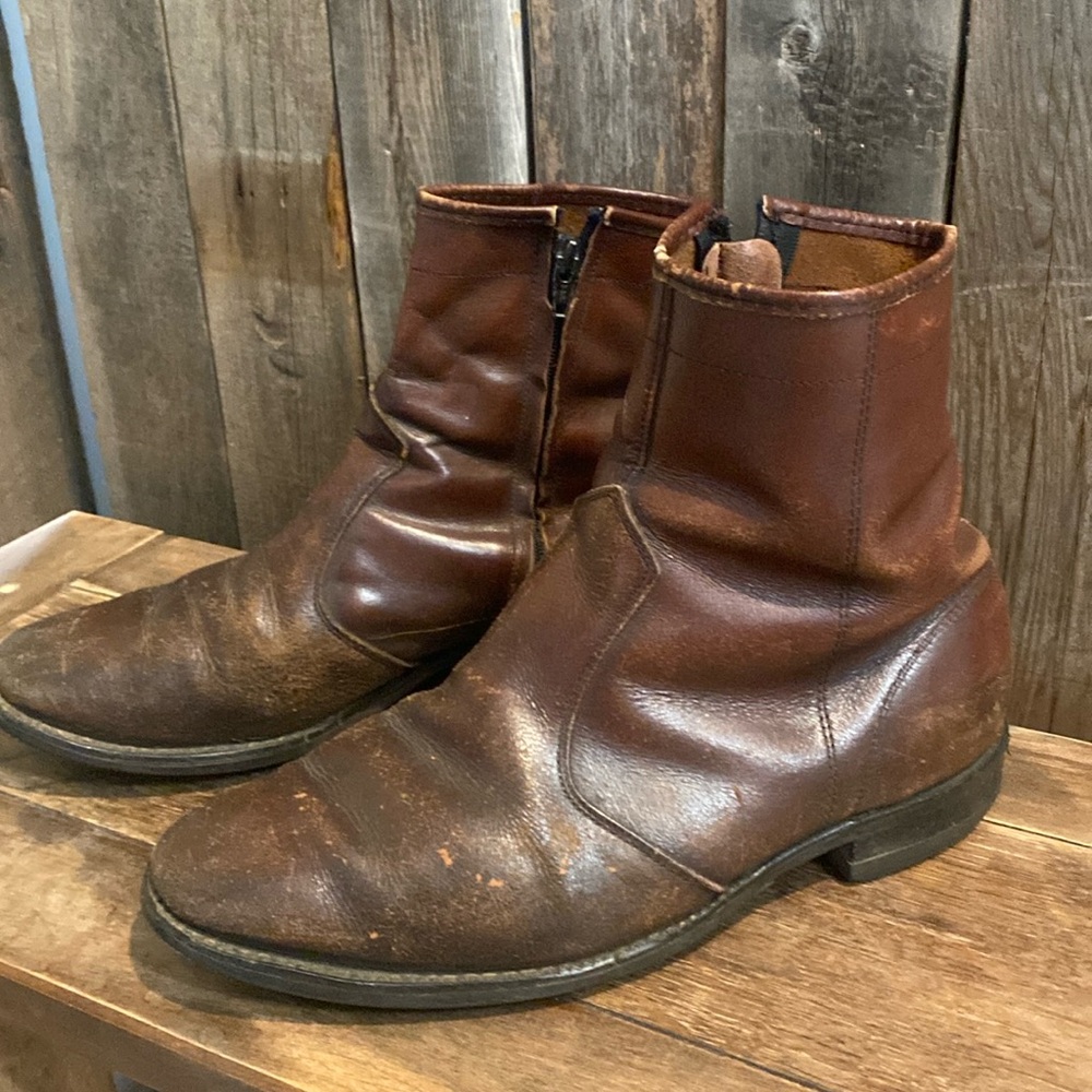 Vintage “worn” cat’s paw men’s boots